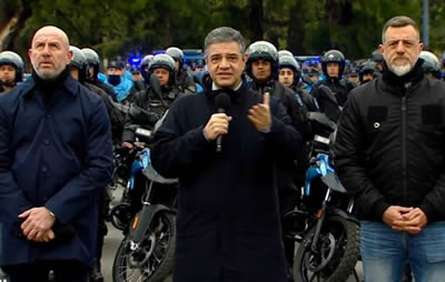 Macri, mas policias